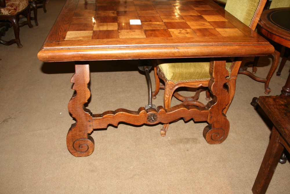8 seater Spanish dining table  View IV