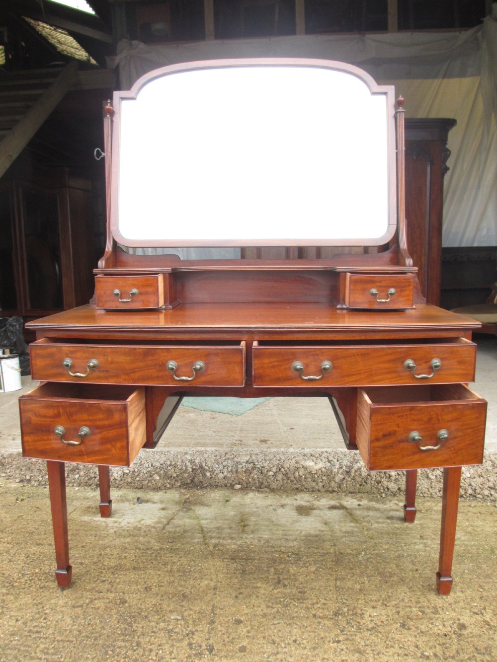 Edwardian mahogany bow front dressing table with large bevel mirror View XI
