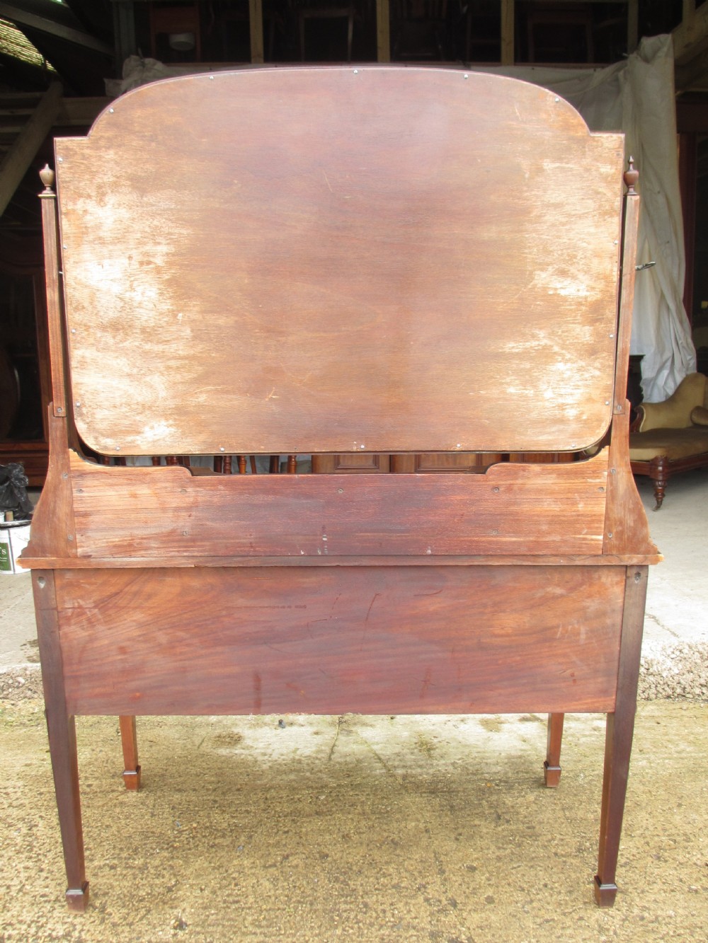 Edwardian mahogany bow front dressing table with large bevel mirror View XII