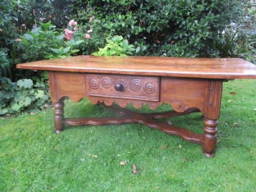 18th Century Coffee Table in Walnut