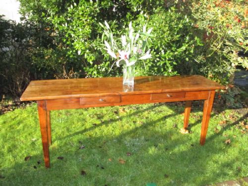 Large Serving Table