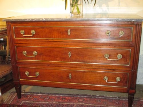 French 18th Century Walnut Commode