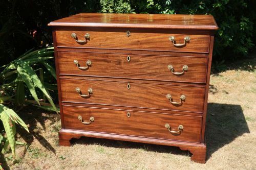 Small Georgian Chest of Drawers