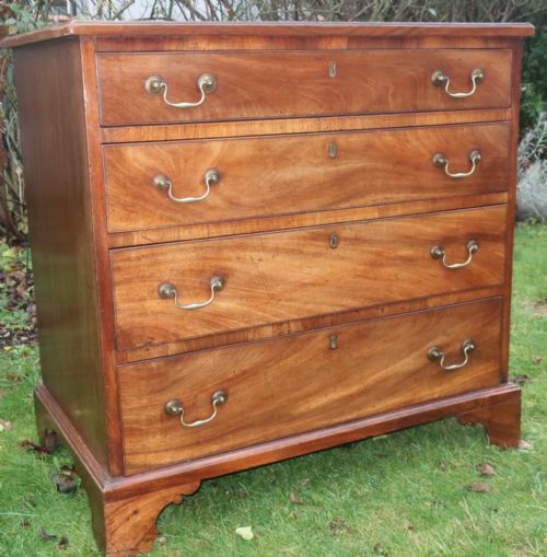 Small George III Mahogany Chest of Drawers