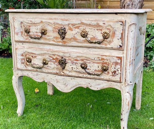 18th Century Louis Xv Commode