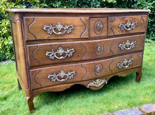 Louis Xv Serpentine Fronted Commode in Oak