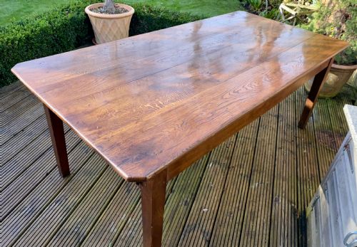 Farmhouse Table in Oak