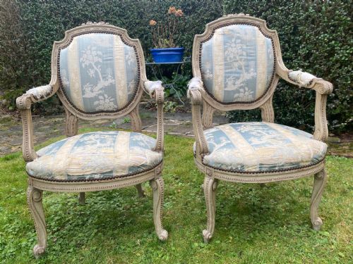 PAIR OF FRENCH PAINTED ARMCHAIRS - ADDITIONAL PHOTO 4