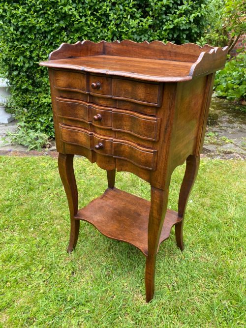 Small Pretty Three Drawer Chest