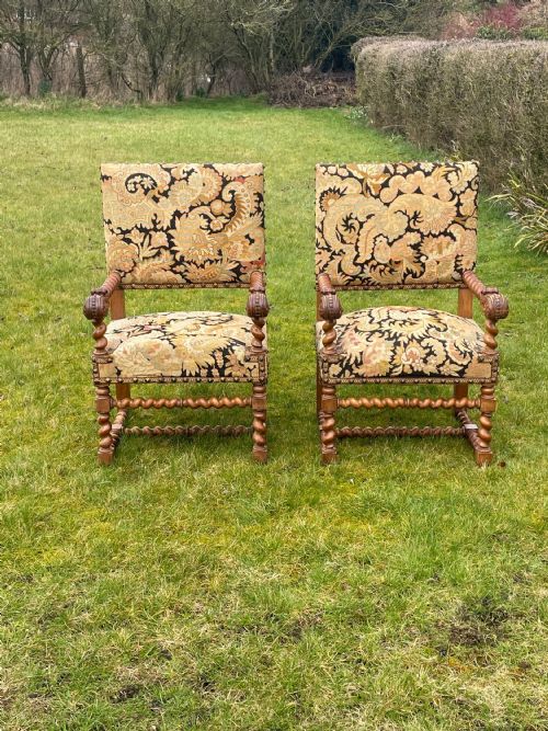 A PAIR OF LOUIS XIII STYLE WALNUT ARMCHAIRS - ADDITIONAL PHOTO 1