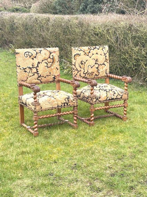 A PAIR OF LOUIS XIII STYLE WALNUT ARMCHAIRS - ADDITIONAL PHOTO 2