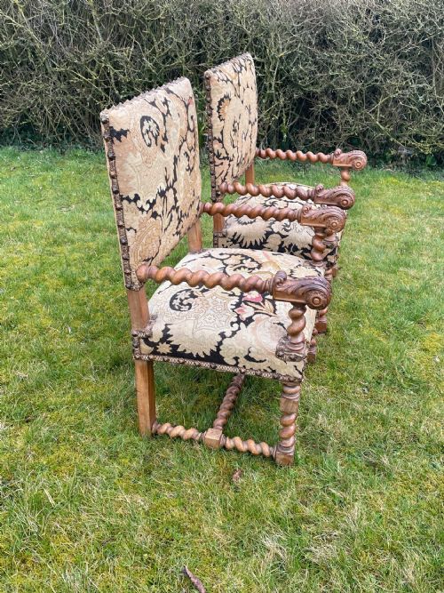 A PAIR OF LOUIS XIII STYLE WALNUT ARMCHAIRS - ADDITIONAL PHOTO 3