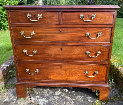 Small 18th Century Chest of Drawers in Mahogany