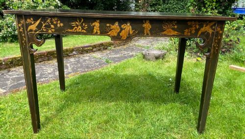Chinoiserie Painted Table