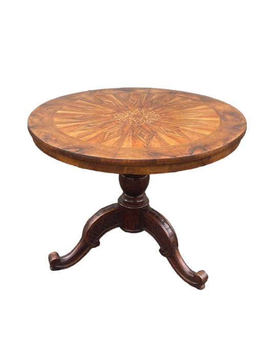 Walnut Serento Table