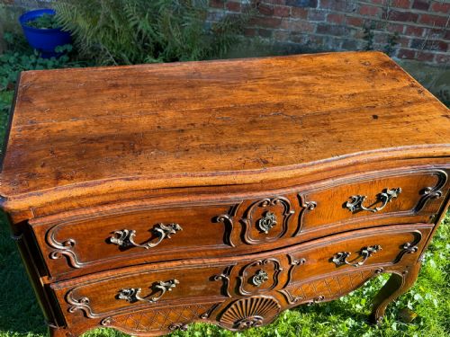 18TH CENTURY ROCOCO COMMODE IN WALNUT - ADDITIONAL PHOTO 1