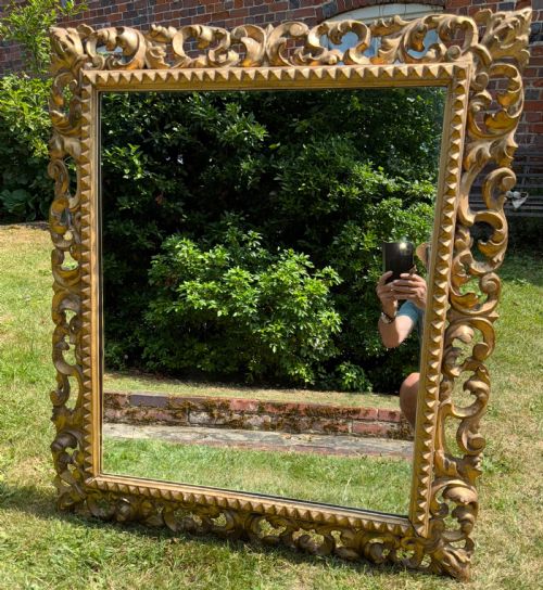 CARVED GILTWOOD FLORENTINE STYLE MIRROR - ADDITIONAL PHOTO 2