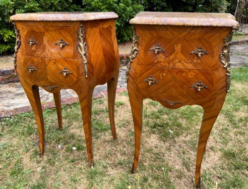 PAIR OF ROCOCO MARQUETRY BEDSIDE TABLES - ADDITIONAL PHOTO 3