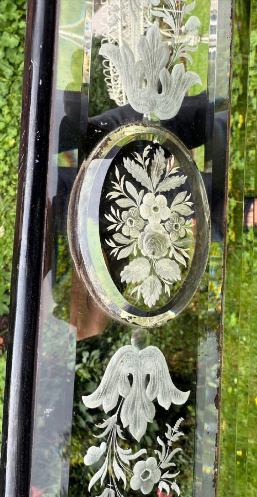 LARGE VENETIAN ENGRAVED CUSHION MIRROR - ADDITIONAL PHOTO 3
