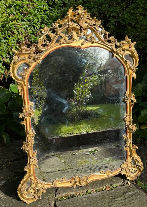 18th Century Carved Giltwood Mirror