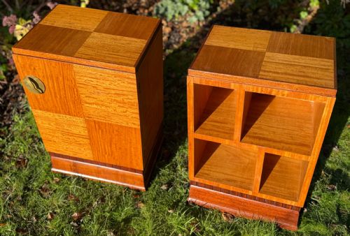 PAIR OF QUALITY ART DECO BEDSIDE TABLES - ADDITIONAL PHOTO 1