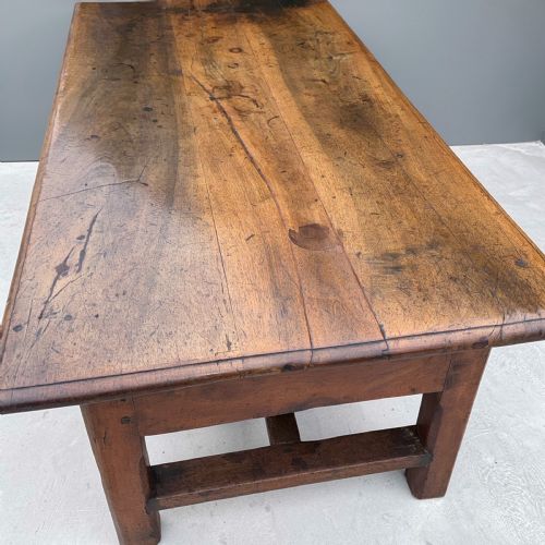 VERY LARGE 18TH CENTURY COFFEE TABLE IN WALNUT - ADDITIONAL PHOTO 1