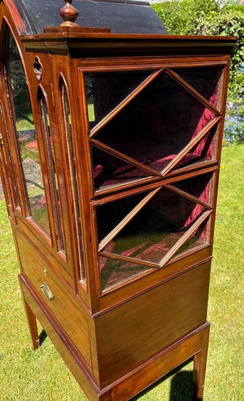 GOTHIC CABINET - ADDITIONAL PHOTO 1