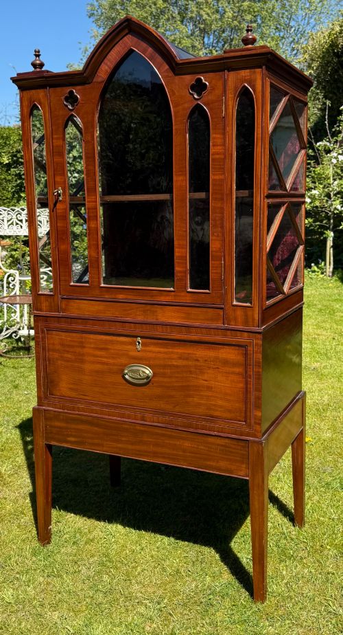 GOTHIC CABINET - ADDITIONAL PHOTO 2