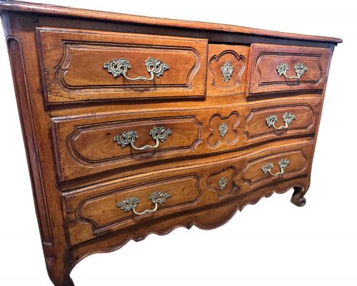 18TH CENTURY FRENCH CHERRY WOOD COMMODE
