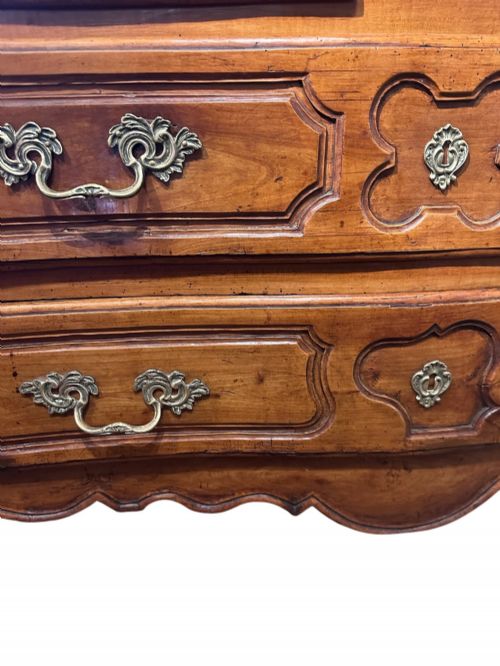 18TH CENTURY FRENCH CHERRY WOOD COMMODE - ADDITIONAL PHOTO 2