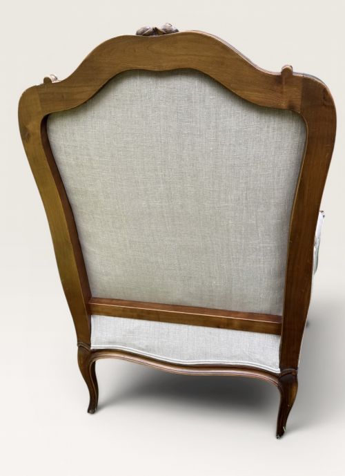 PAIR OF LARGE BERGERE ARMCHAIRS NEWLY UPHOLSTERED - ADDITIONAL PHOTO 3