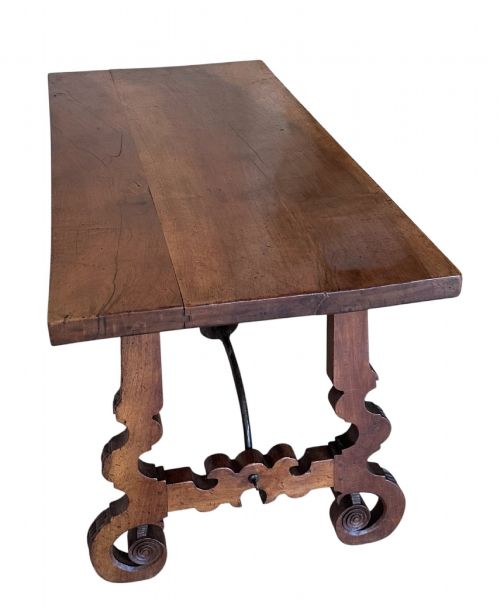 19TH C SPANISH WALNUT DINING TABLE - ADDITIONAL PHOTO 2