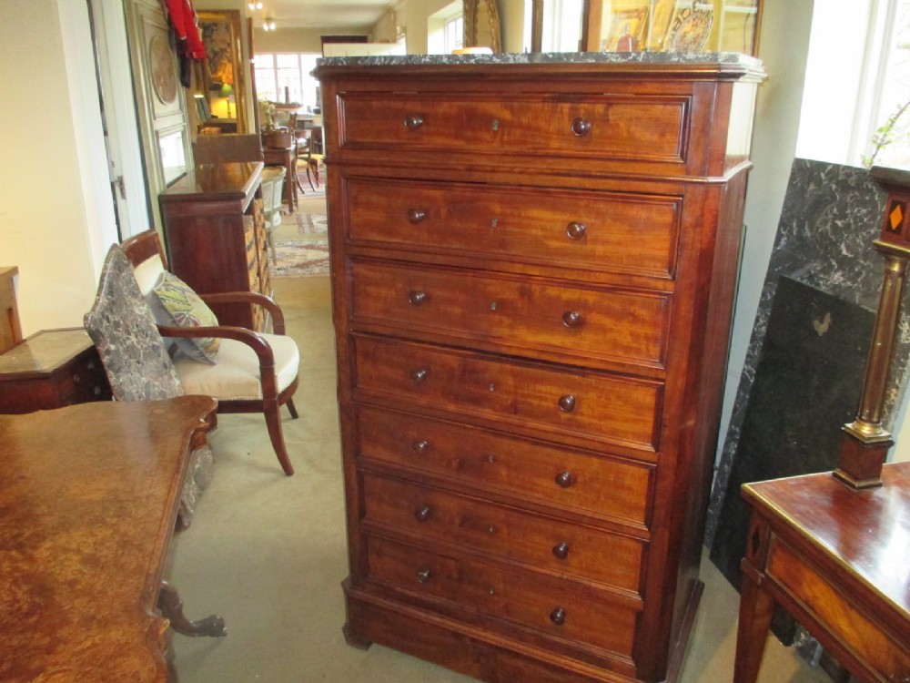 Mahogany Semainier 