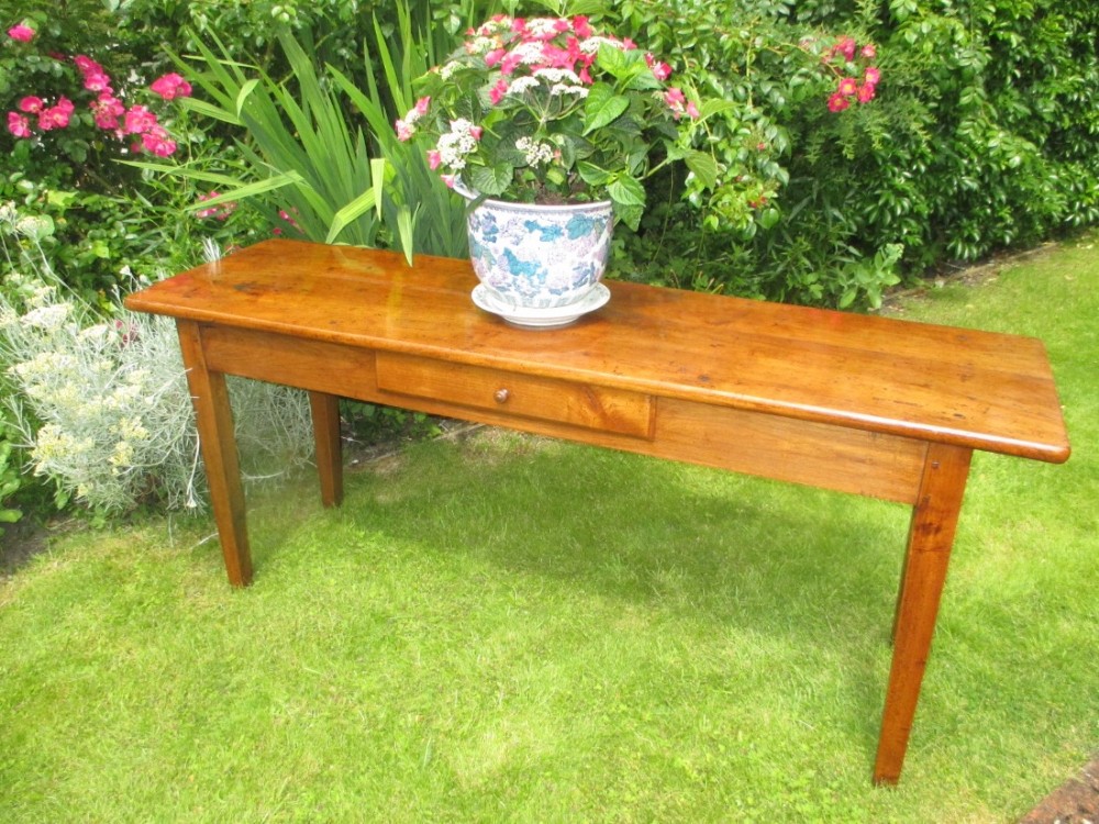 French country serving table
