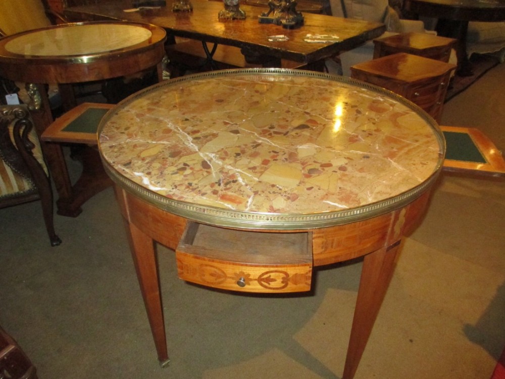 Very large Bouillotte table