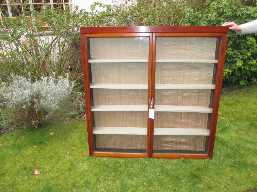 Mahogany hanging cabinet 