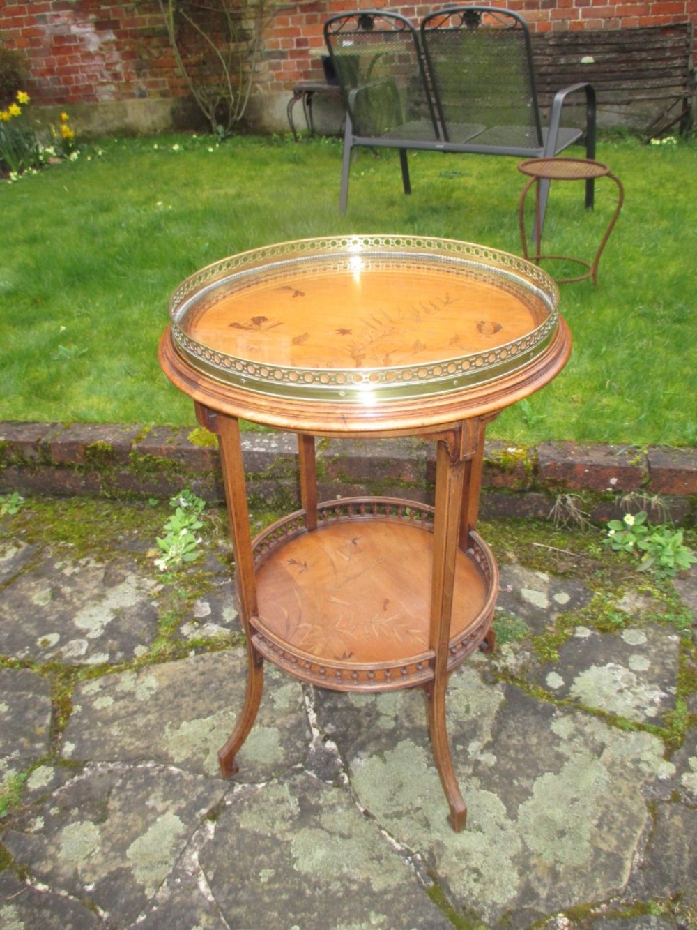 Galle type revolving inlaid table with detachable tray