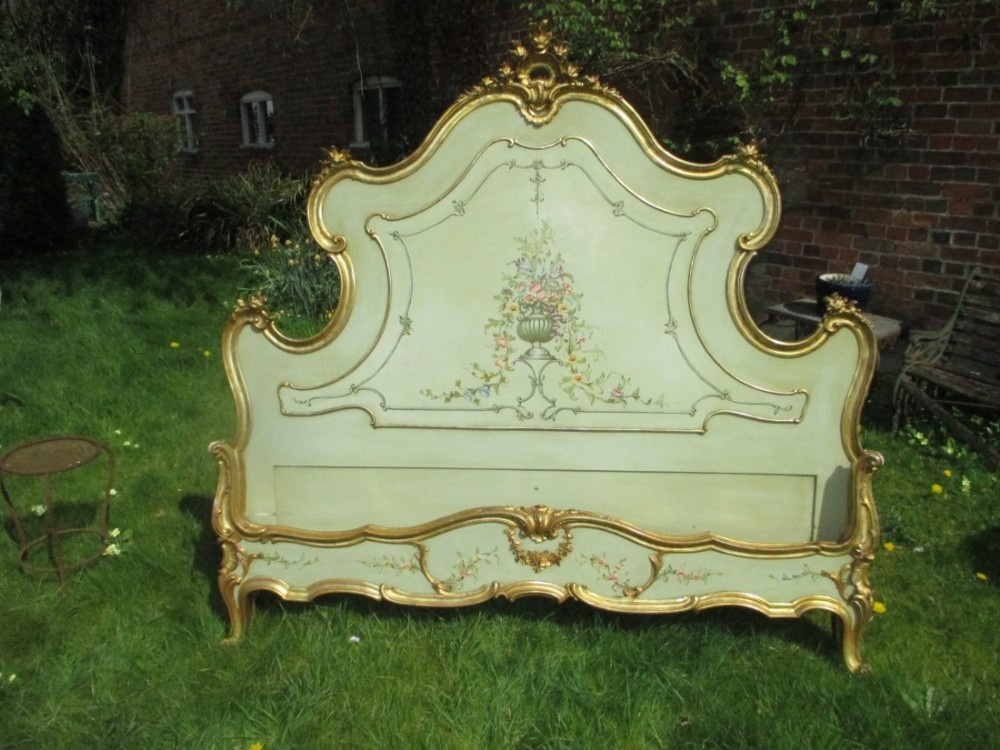 Kingsize painted bed
