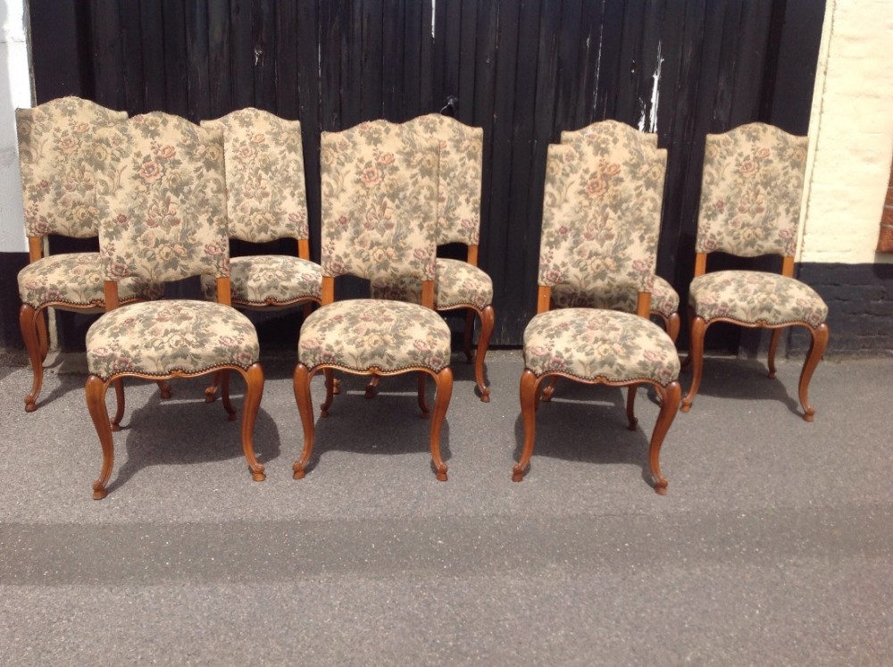 8 French dining chairs
