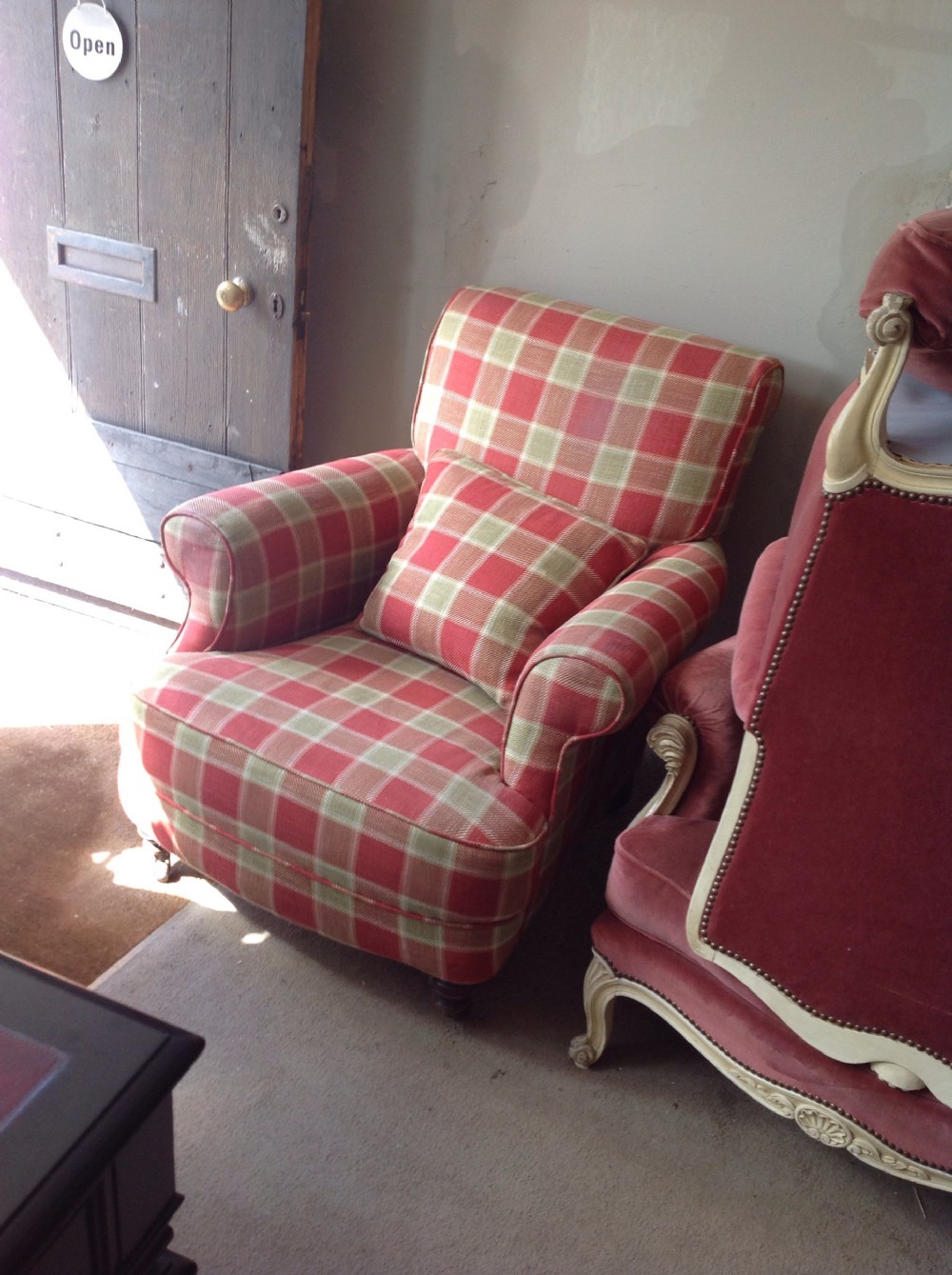 VictorIan armchair