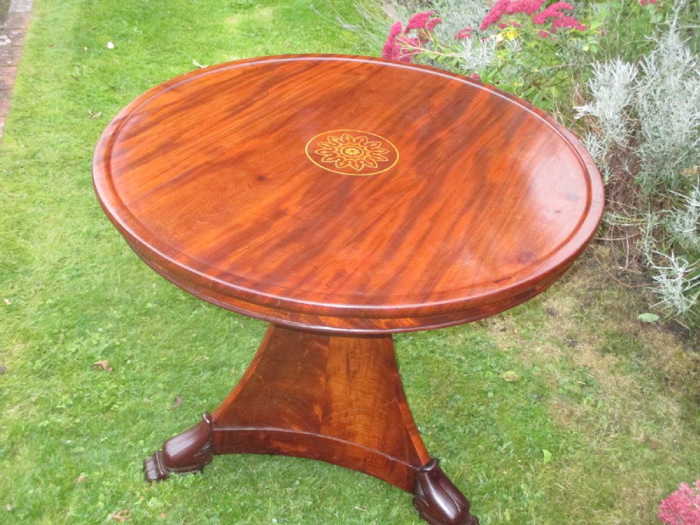 Flame mahogany Centre Table or Gueridon
