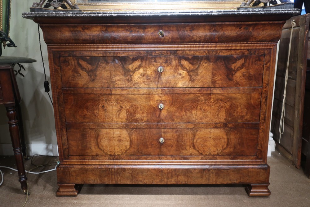 Burr walnut commode 