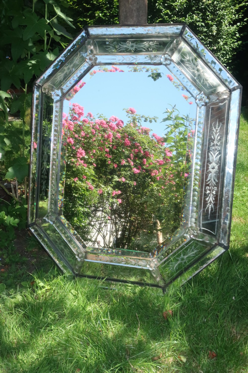 Venetian mirror 