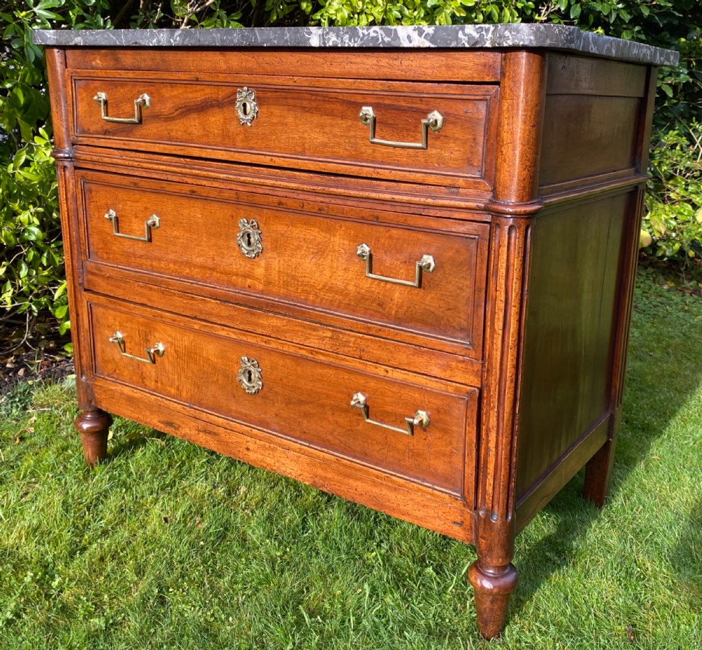 18th Century walnut commode 