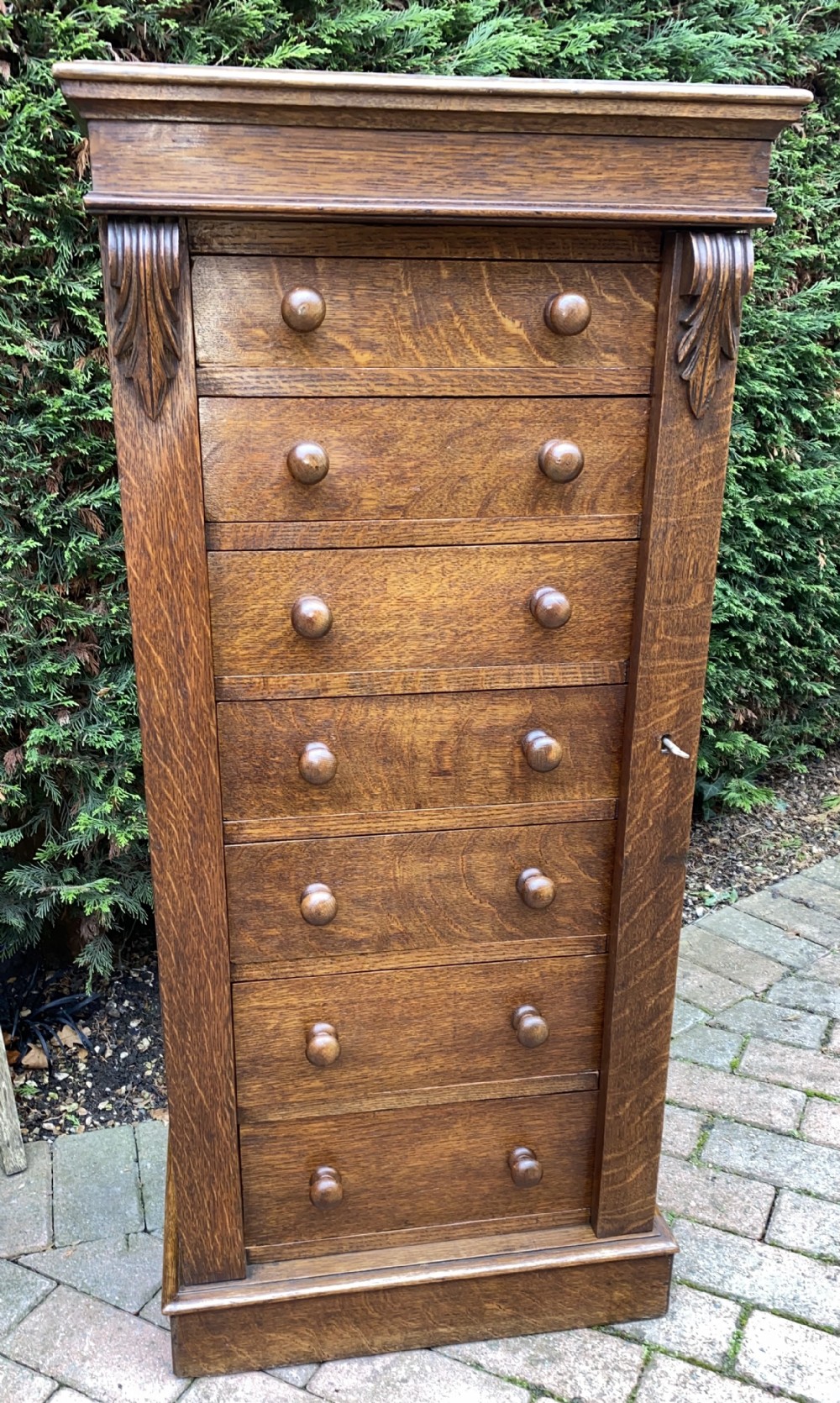 Oak Wellington chest 