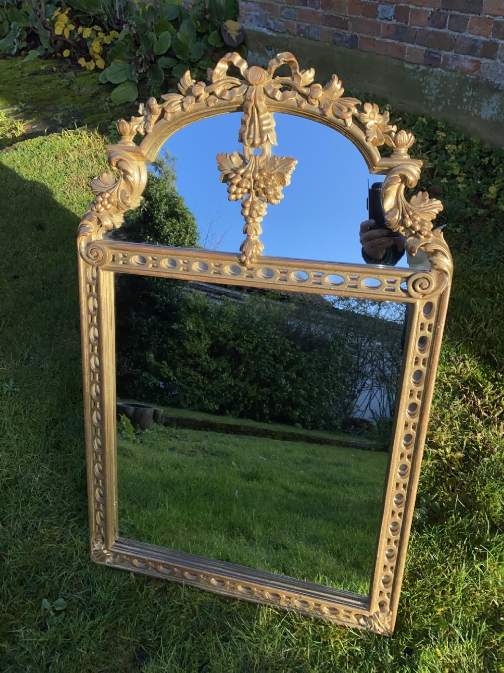 Giltwood mirror 