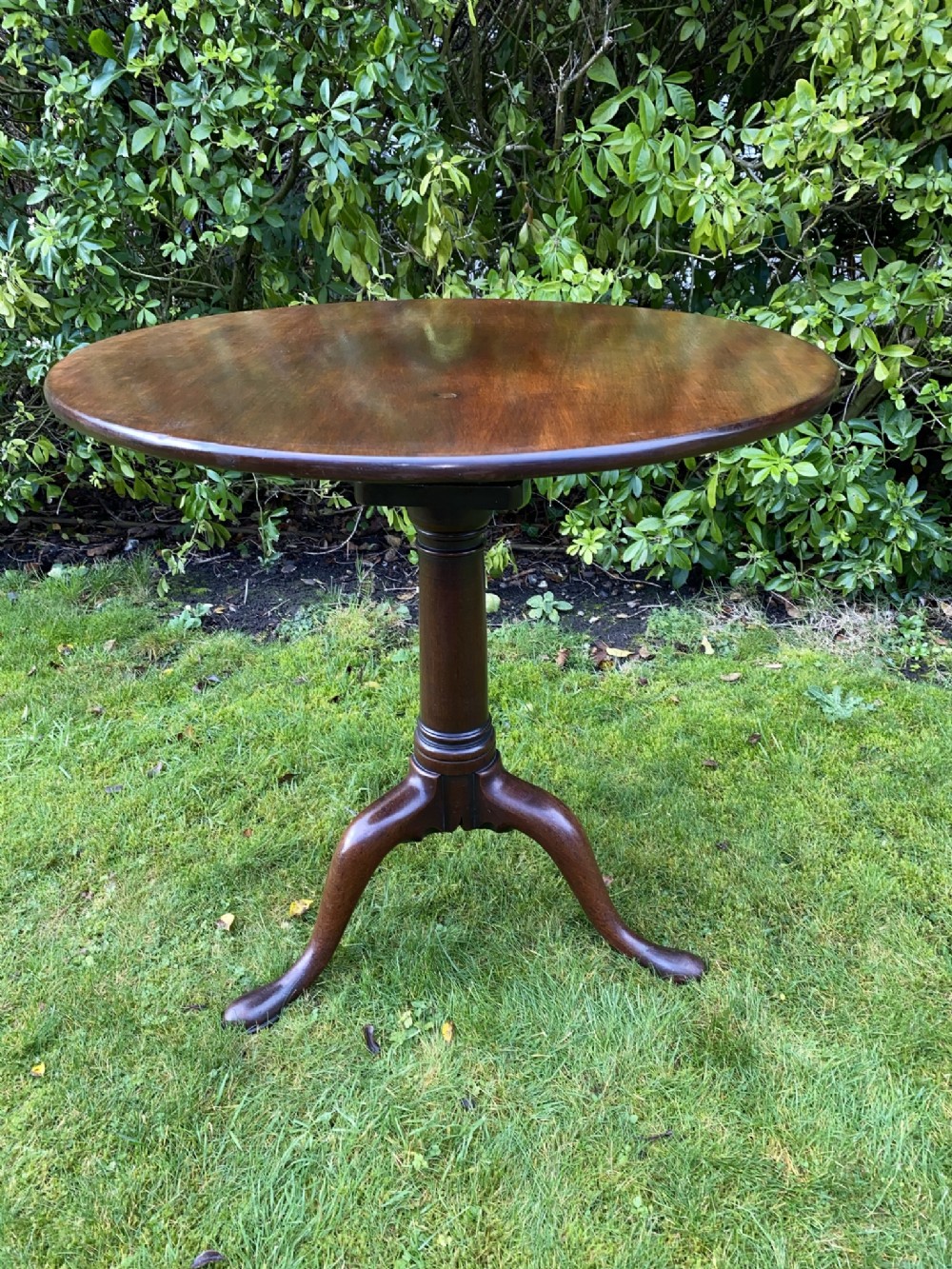 18th Century tripod table with birdcage 