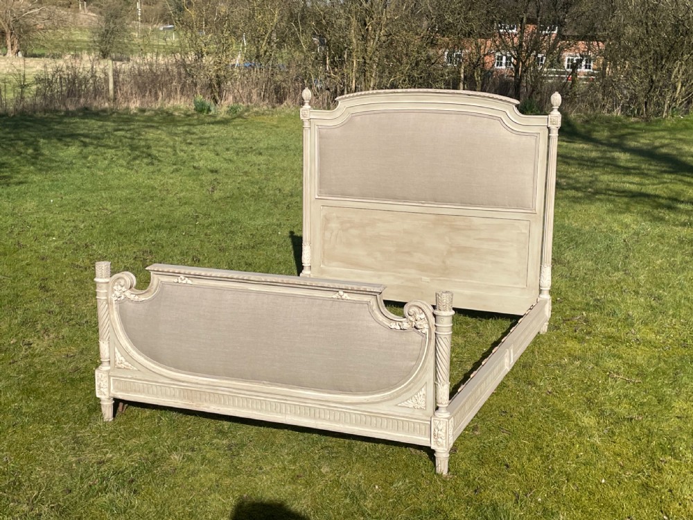 Superb king size french bed View II