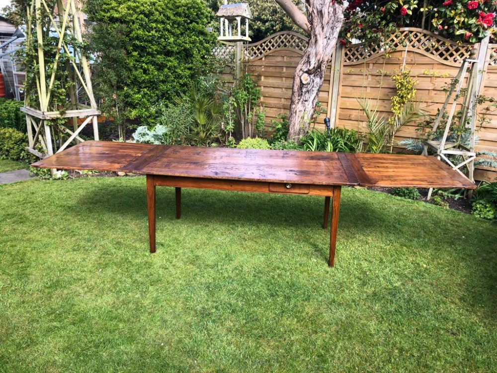 French extending table 