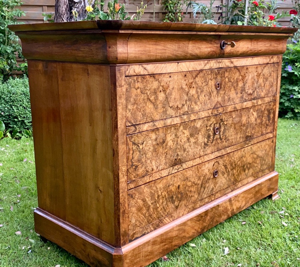 Burr walnut commode  View III